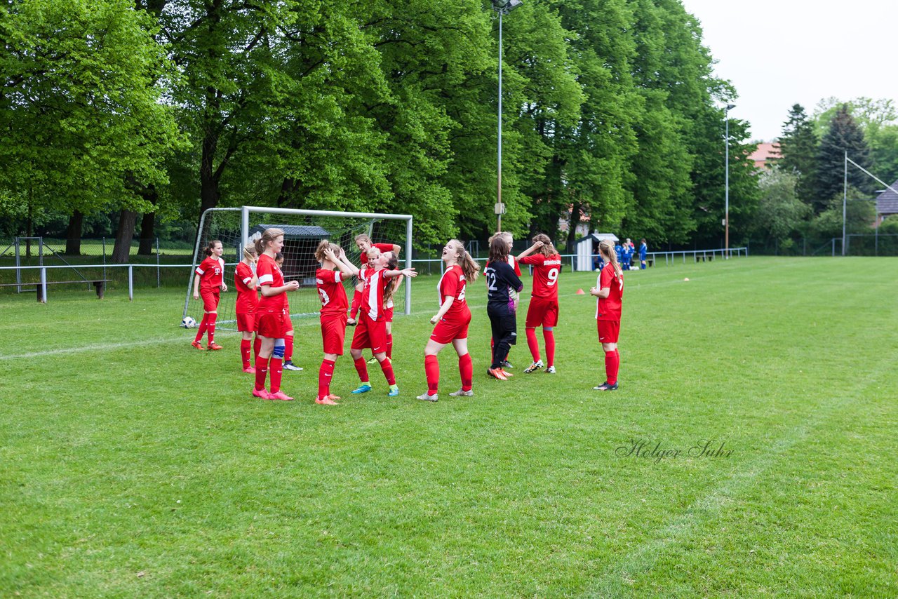 Bild 154 - wCJ SV Steinhorst/Labenz - VfL Oldesloe : Ergebnis: 18:0